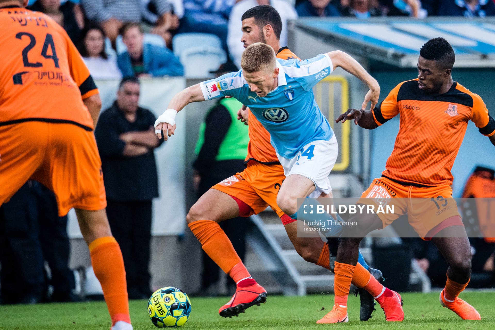 Matan Baltaxa and Ismaila Soro of Bnei Yehuda and Anders