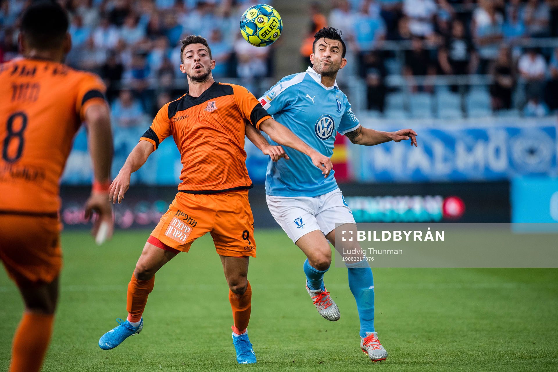 Dor Jan of Bnei Yehuda and Behrang Safari of Malmö FF