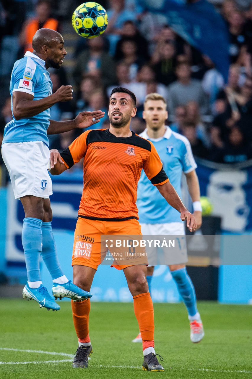 Fouad Bachirou of Malmö FF and Shay Mazor of Bnei Yehuda