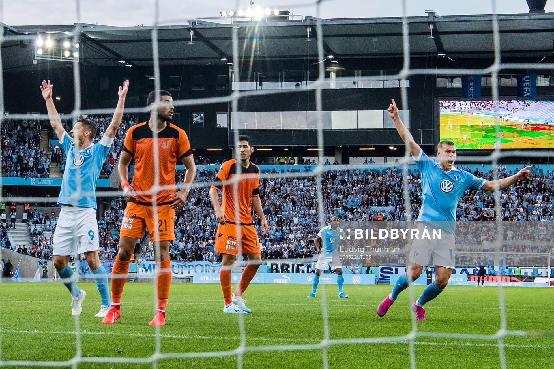 Markus Rosenberg  of Malmö FF celebrates