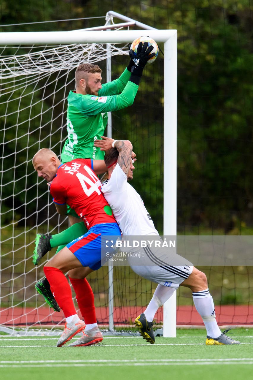Helsingborgs målvakt Alexander Nilsson och Jakob