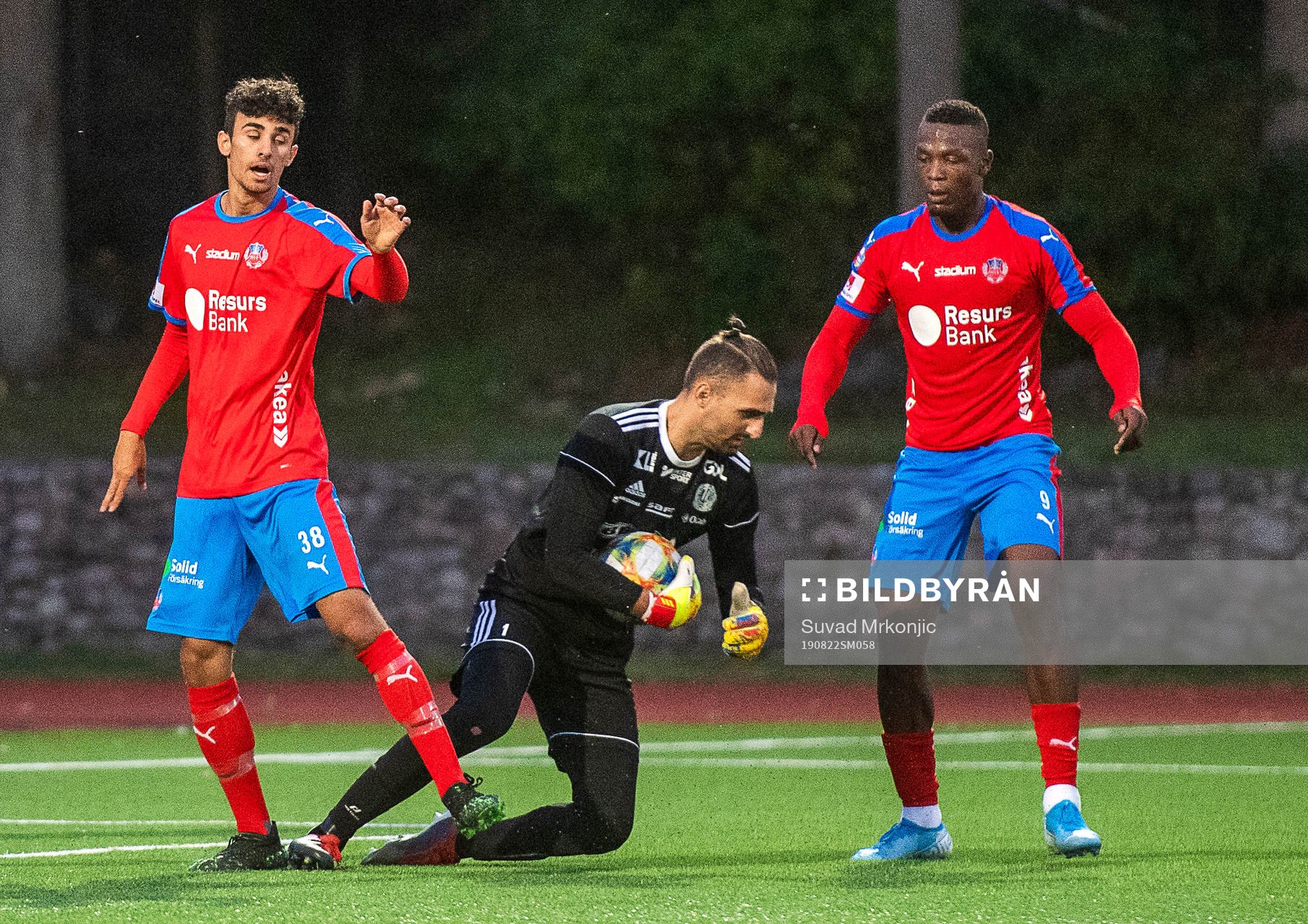 Oskarshamns målvakt Filippos Sachsanidis och Helsingborgs