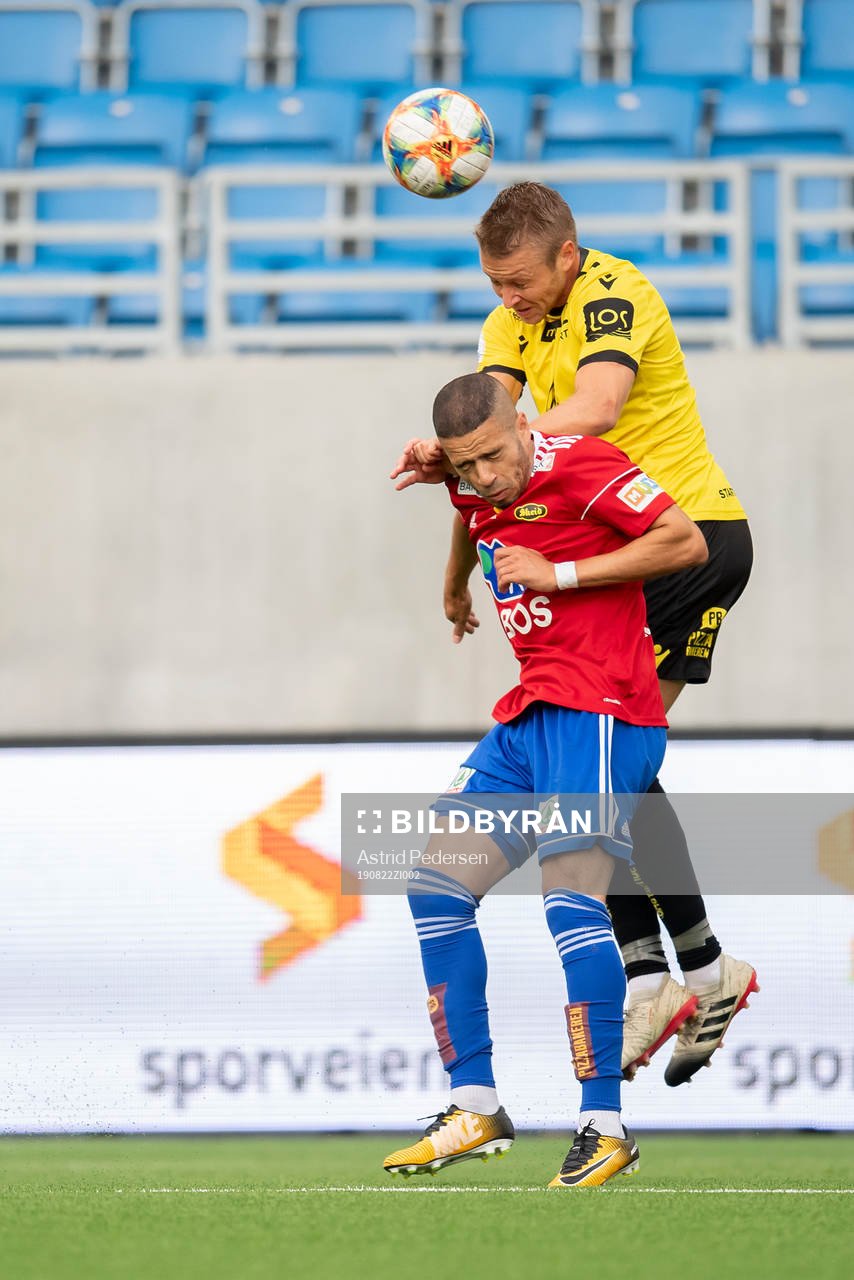 Ahmed El-Amrani of Skeid and Henrik Robstad of Start