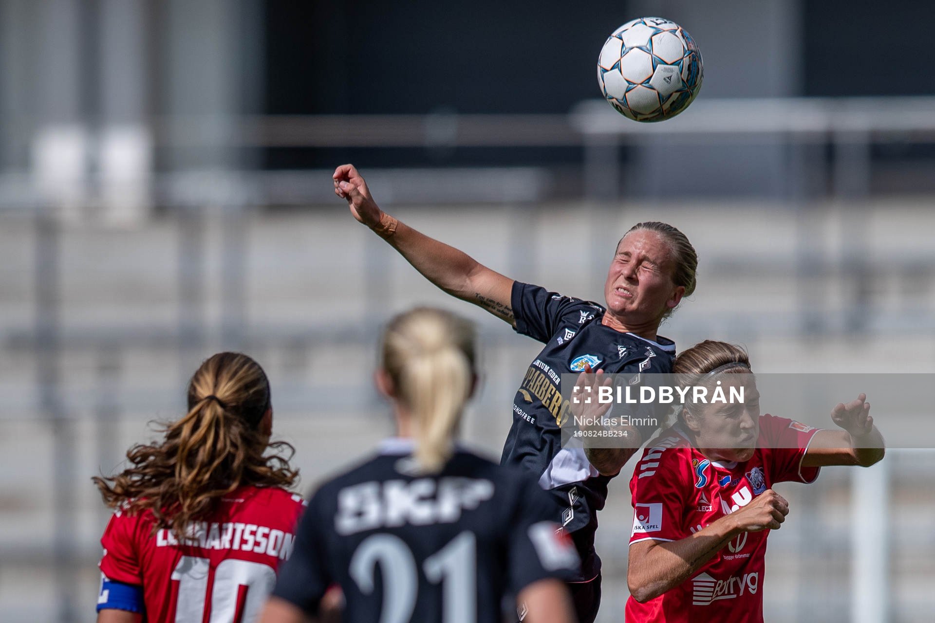 Linköpings Mimmi Larsson mot Göteborgs Filippa Curmark