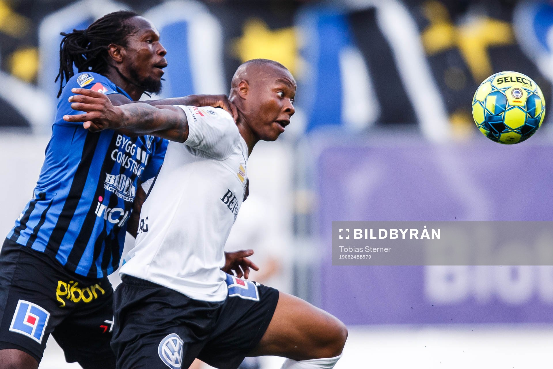 Sirius Kebba Ceesay och Örebros Carlos Strandberg