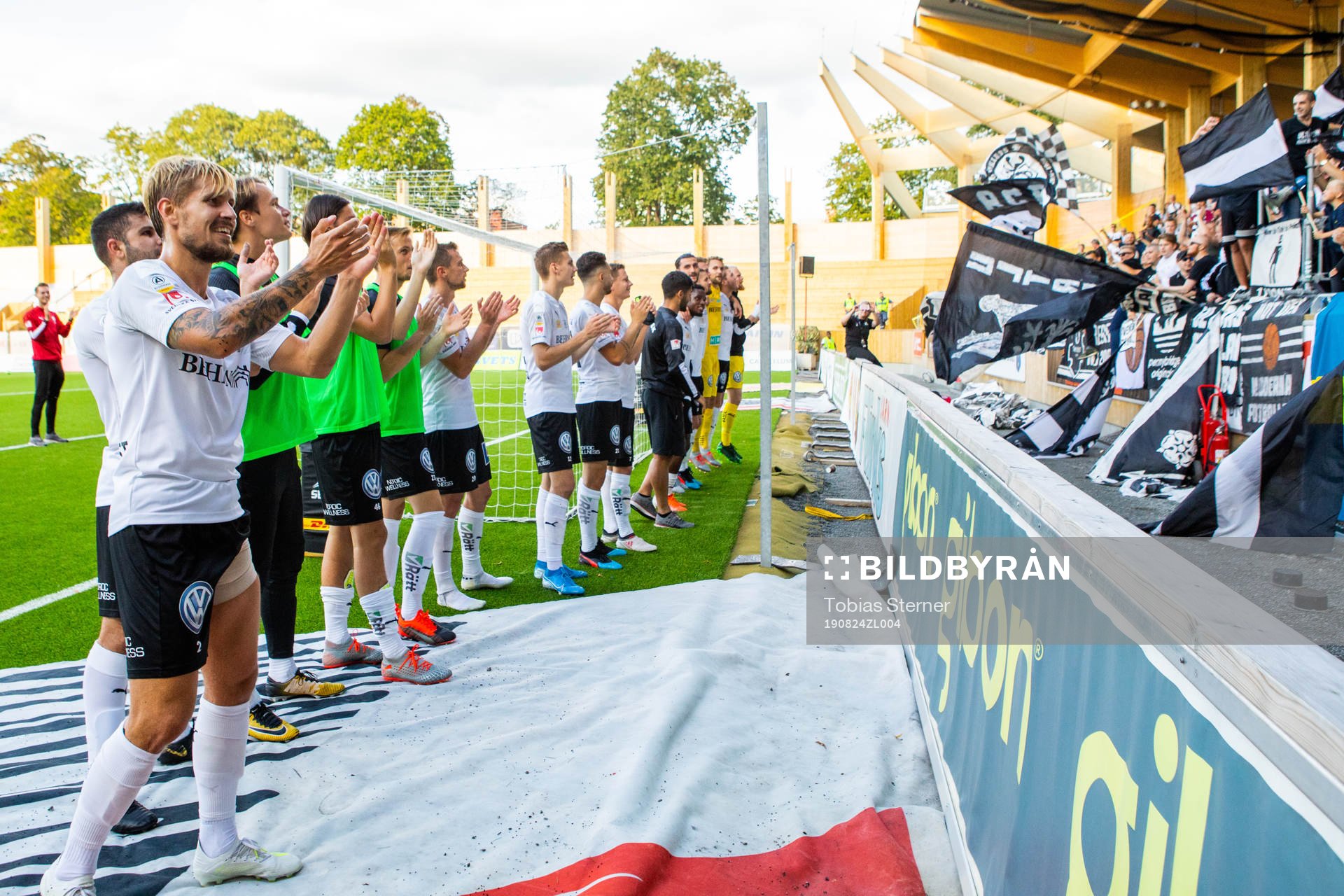 Örebro jublar och tackar publiken
