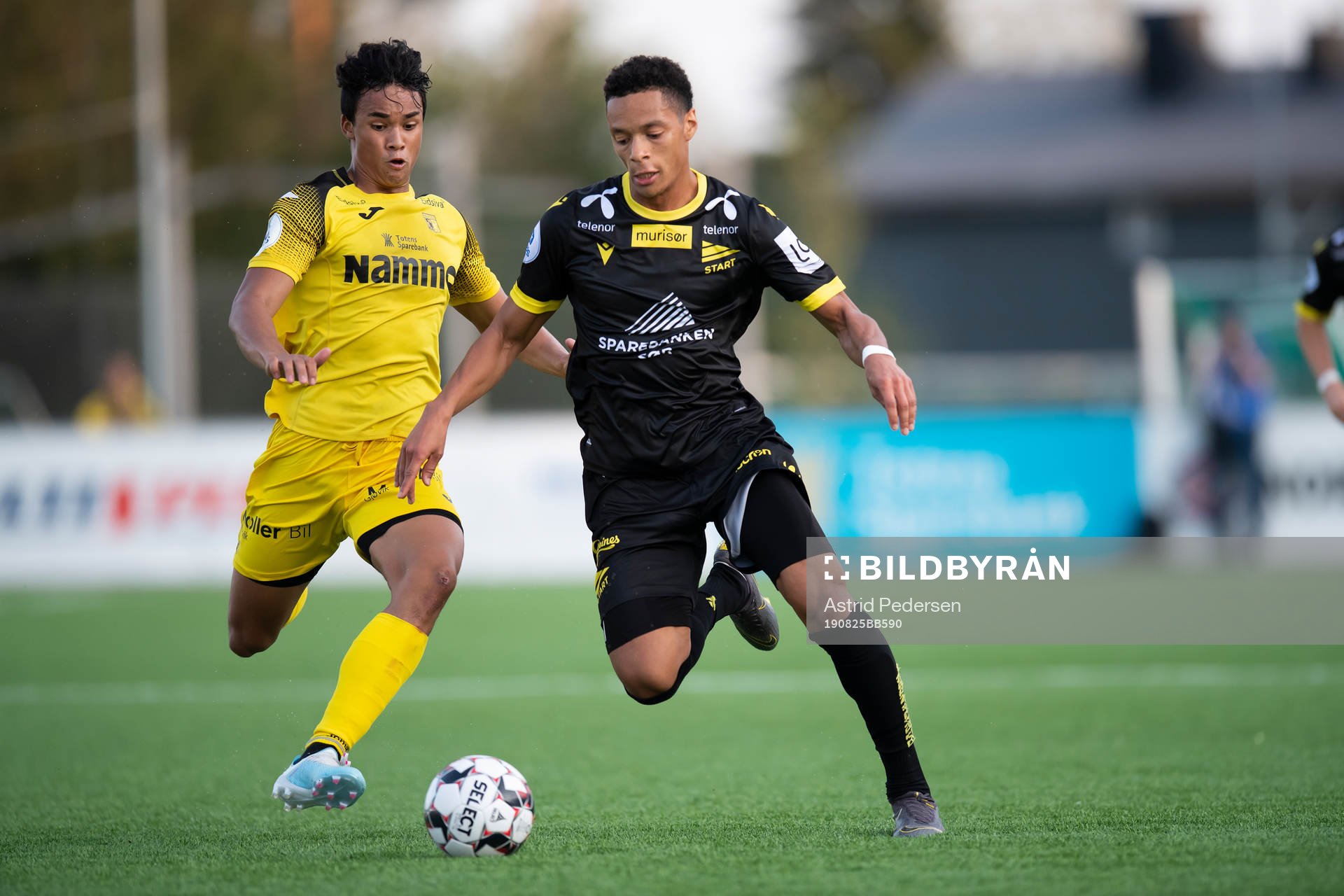 Ikhsan Fandi of Raufoss and Kevin Kabran of Start