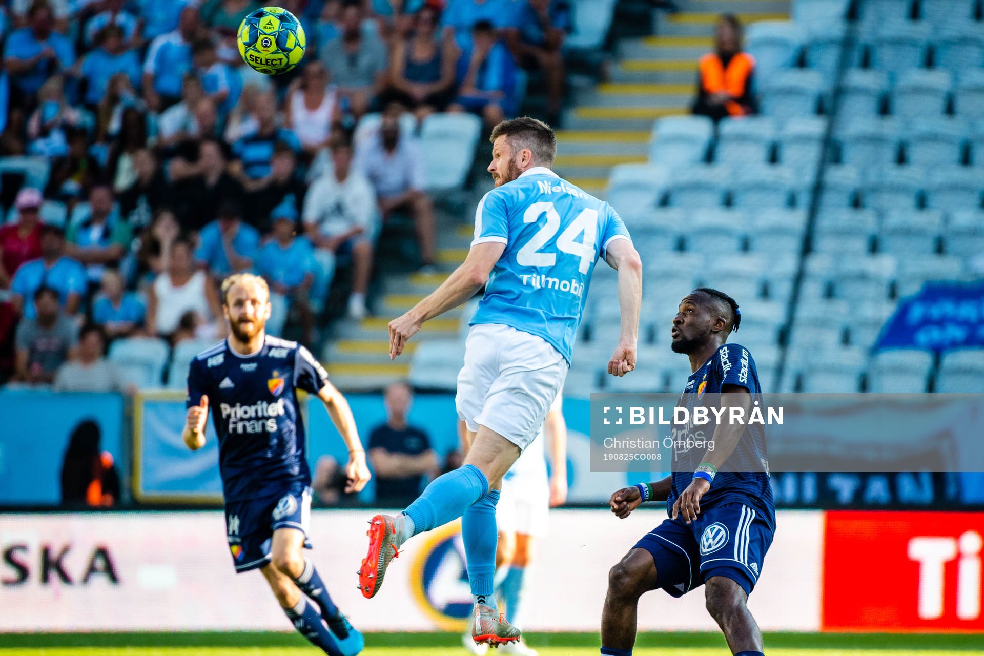 Malmö FFs Lasse Nielsen och Djurgårdens Mohamed Buya Turay