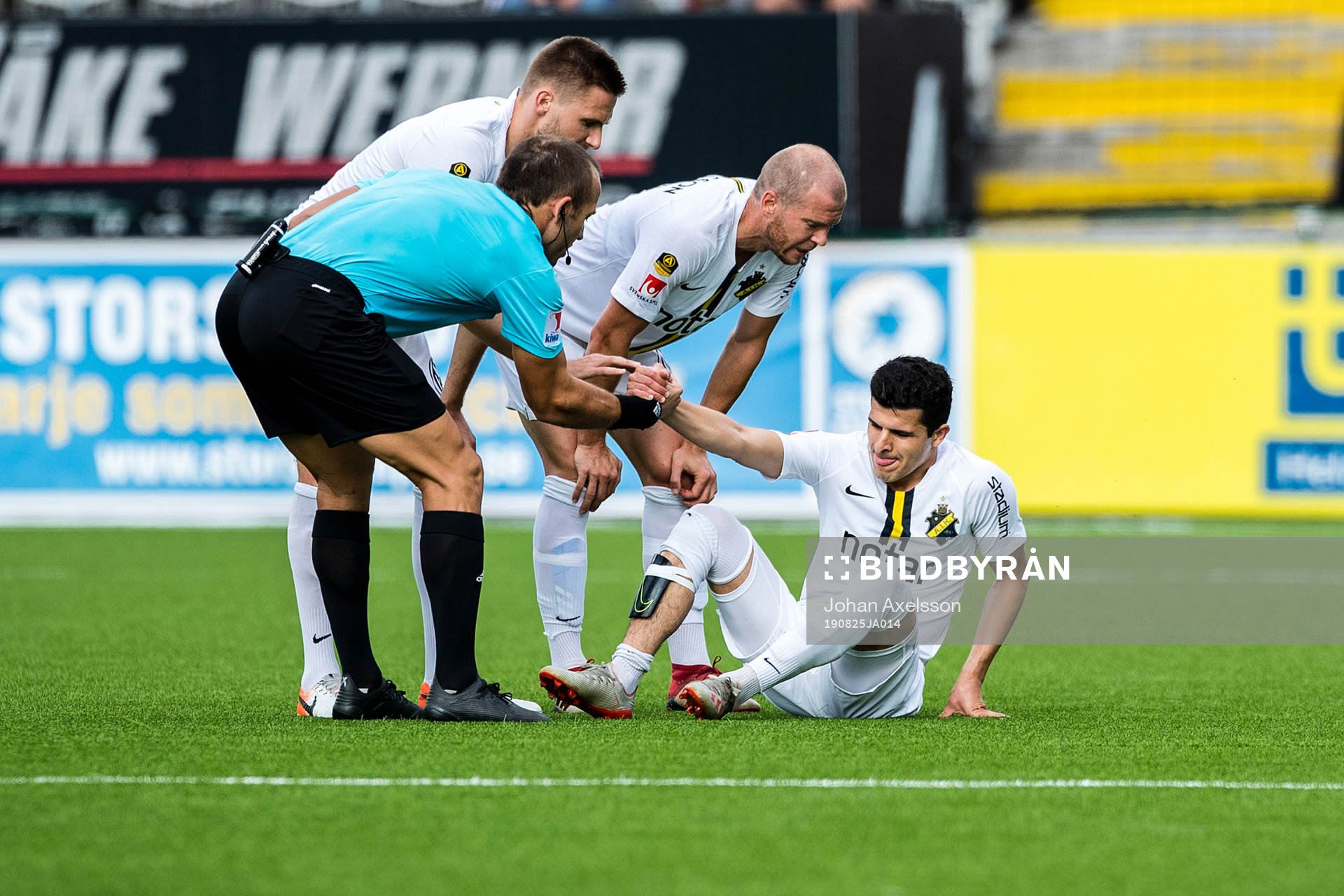 s Tarik Elyounoussi skadas