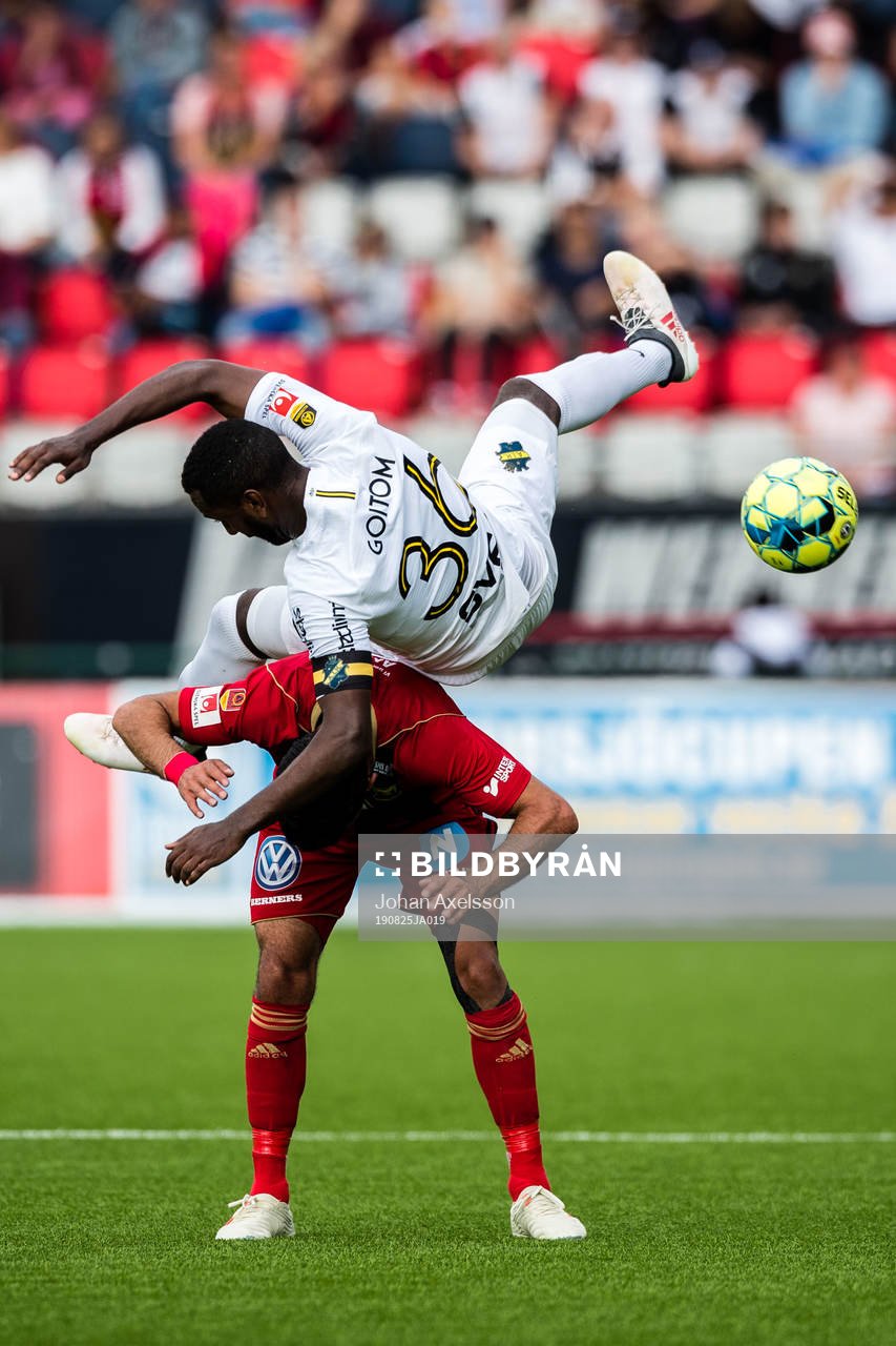 s Henok Goitom  och Östersunds Rewan Amin