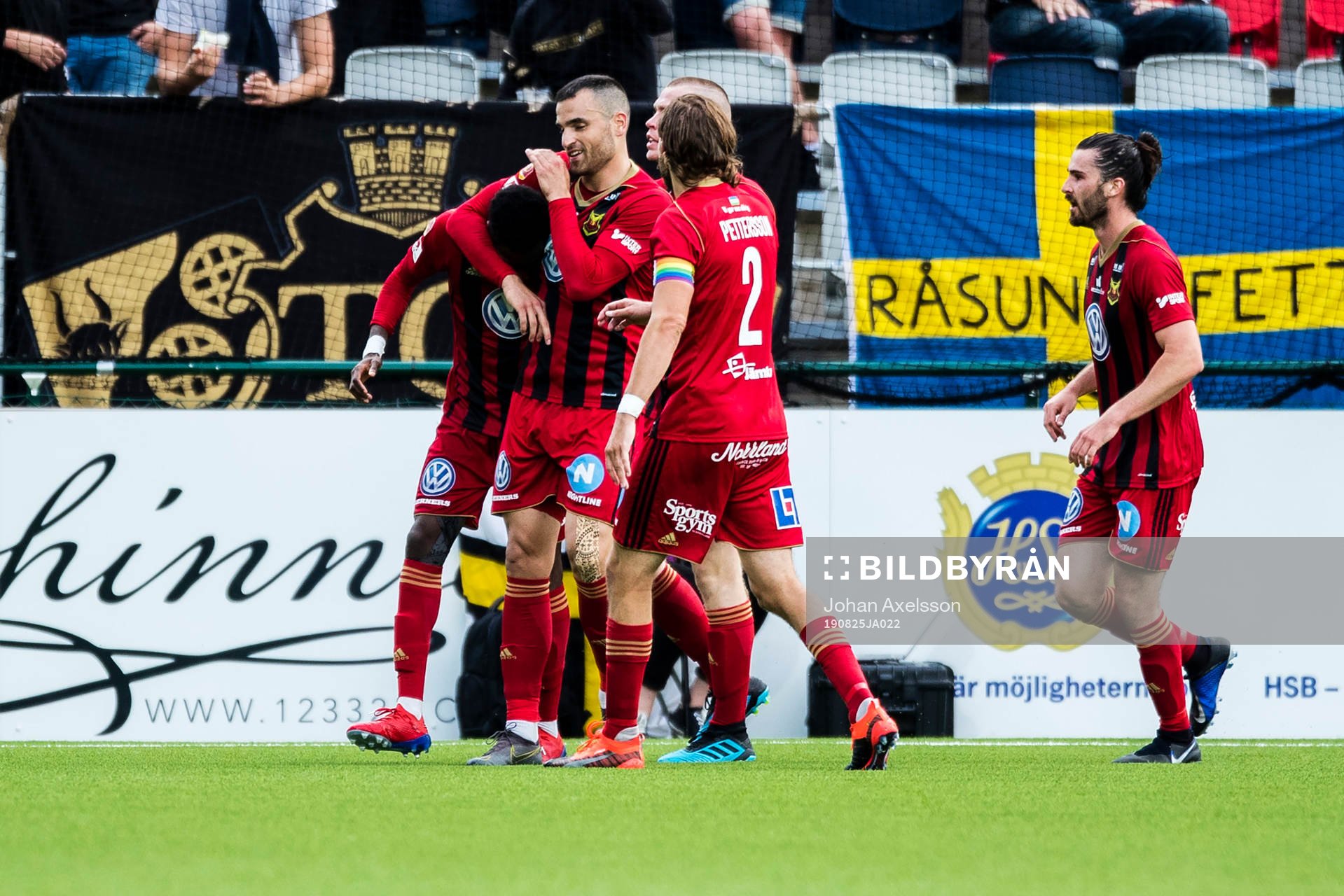 Östersunds spelare jublar