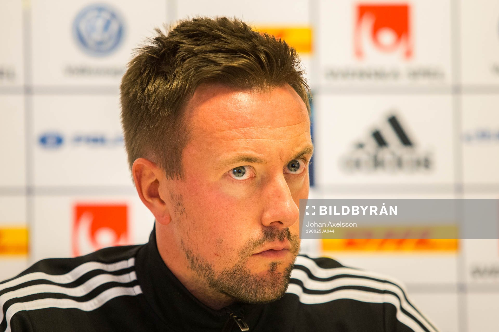 Östersunds tränare Ian Burchnall  på presskonferensen
