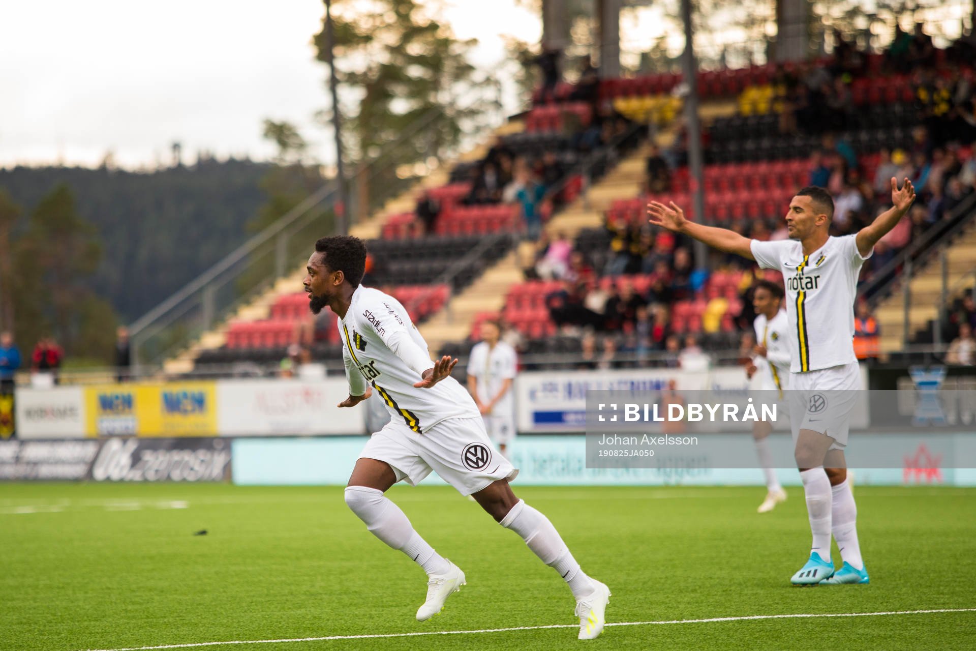 IK:s Heradi Rashidi jublar under fotbollsmatchen i Allsvenskan mellan Östersund och AIK den 25 Augusti 2019 i Östersund.