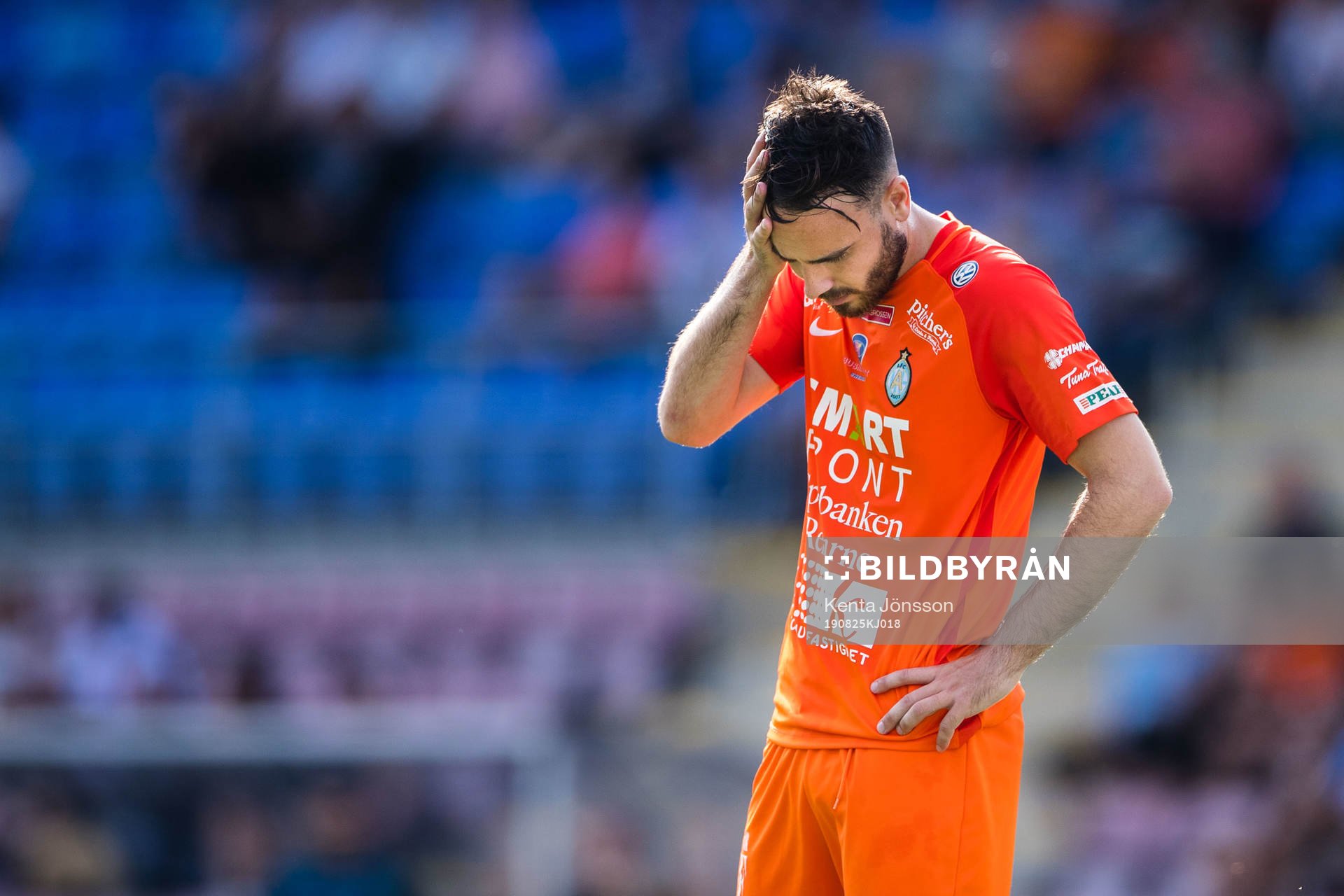 AFC Eskilstunas Dzenis Kozica deppar
