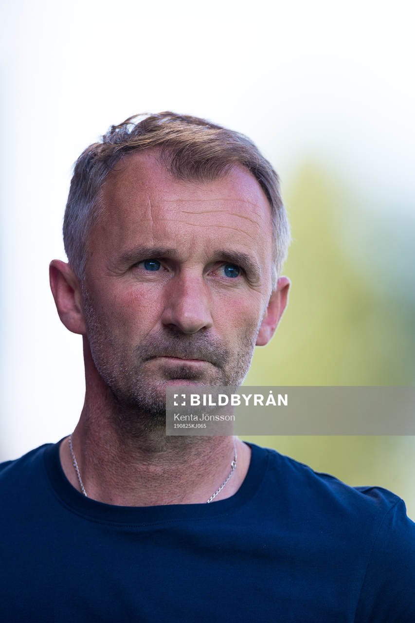 AFC Eskilstunas tränare Nemanja Miljanvoic under fotbollsmatchen i Allsvenskan mellan AFC Eskilstuna och Häcken den 25 augusti 2019 i Eskilstuna.