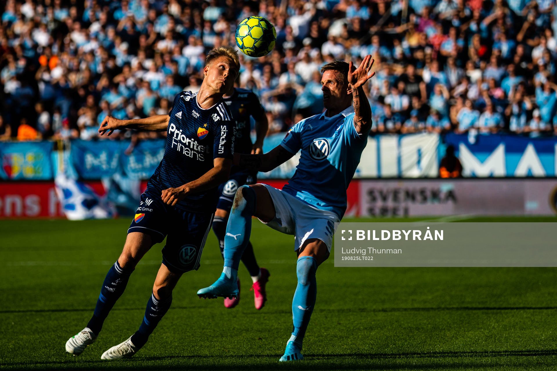 Djurgårdens Jonathan Augustinsson och Malmö FFs Sören