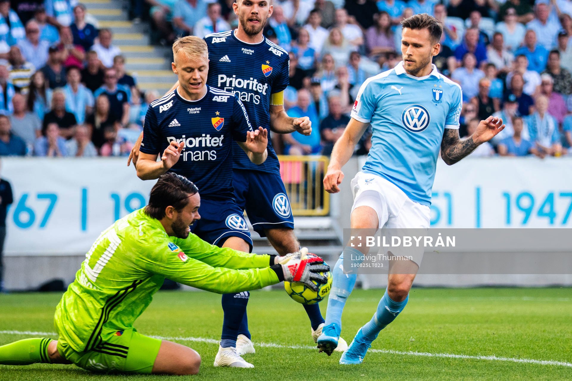 Djurgårdens målvakt Tommi Vaiho och Malmö FFs Arnór