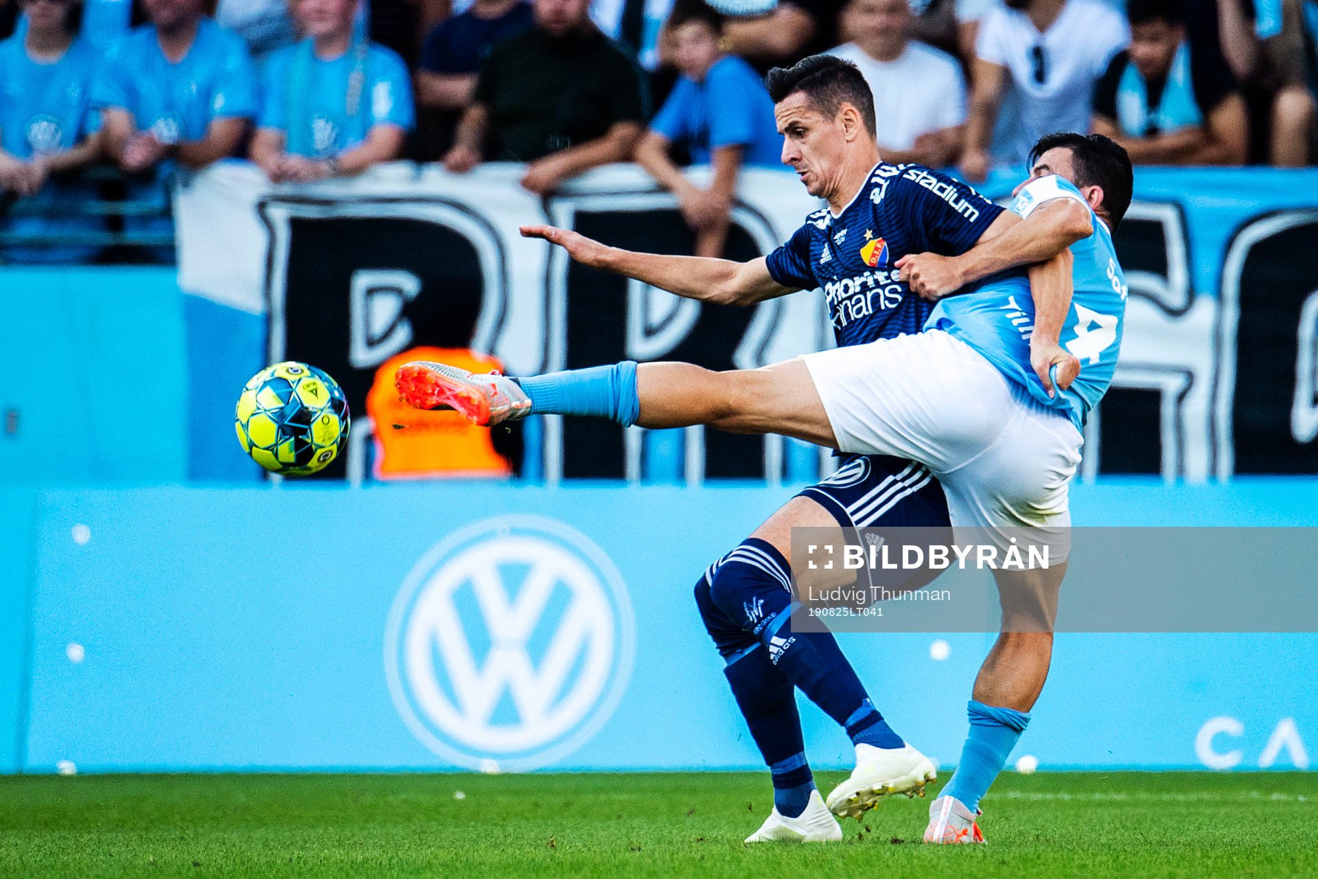 Djurgårdens Haris Radetinac och Malmö FFs Behrang Safari