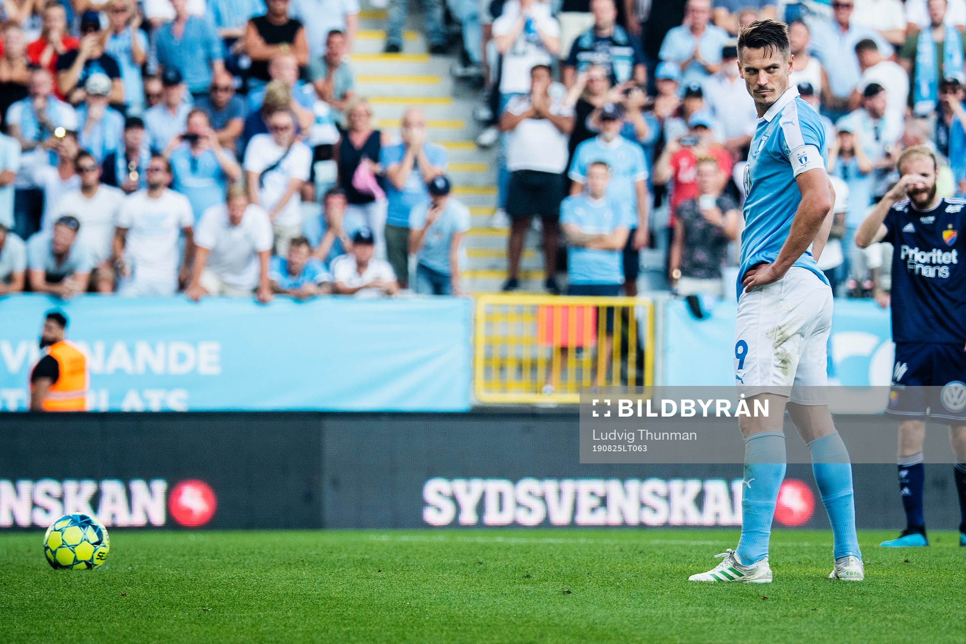 Malmö FFs Markus Rosenberg på straffpunkten