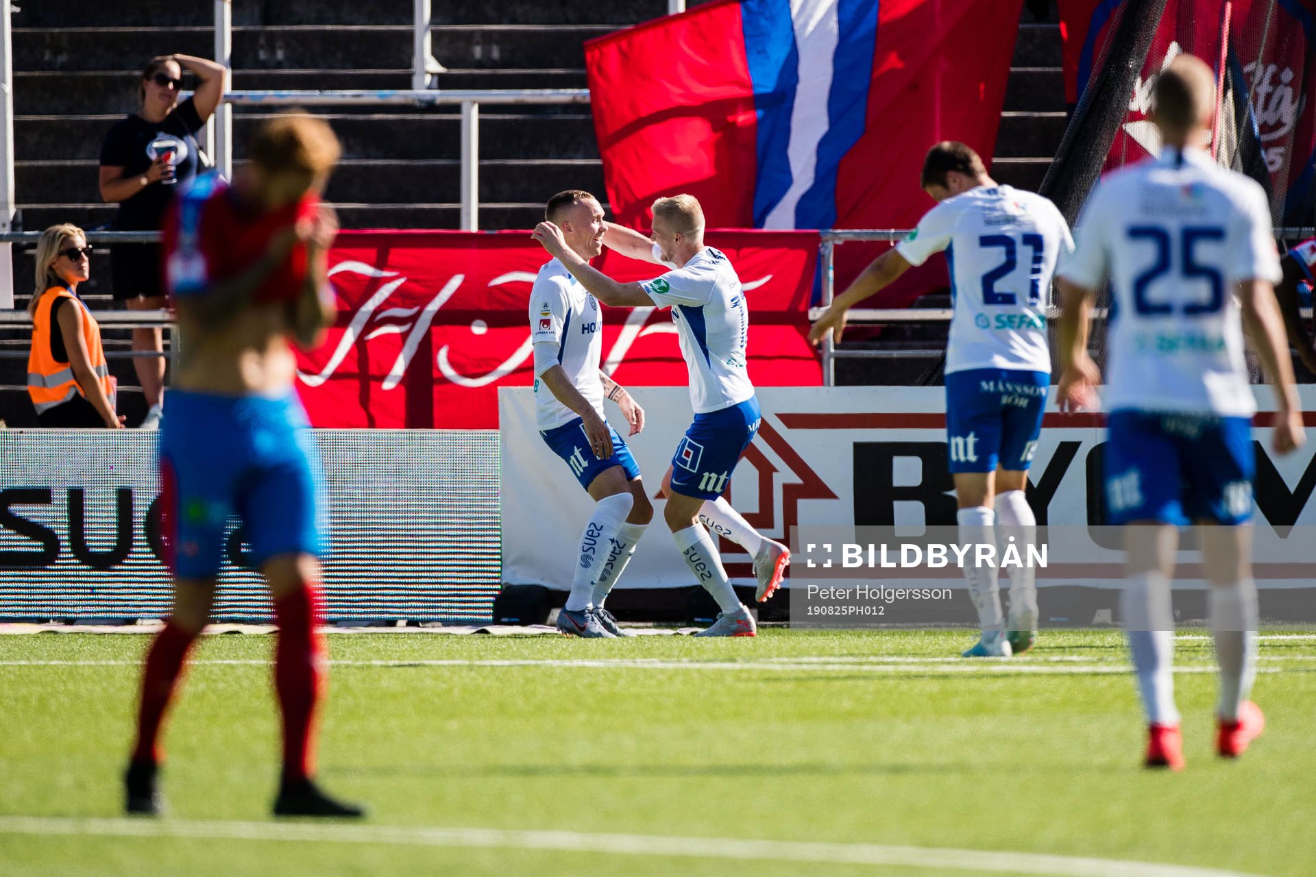 IFK Norrköpings Kalle Holmberg jublar efter 1-0 under fotbollsmatchen i Allsvenskan mellan IFK Norrköping och Helsingborg den 25 augusti 2019 i Norrköping.