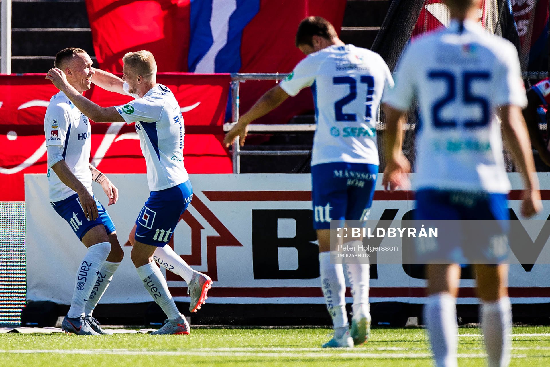 IFK Norrköpings Kalle Holmberg jublar