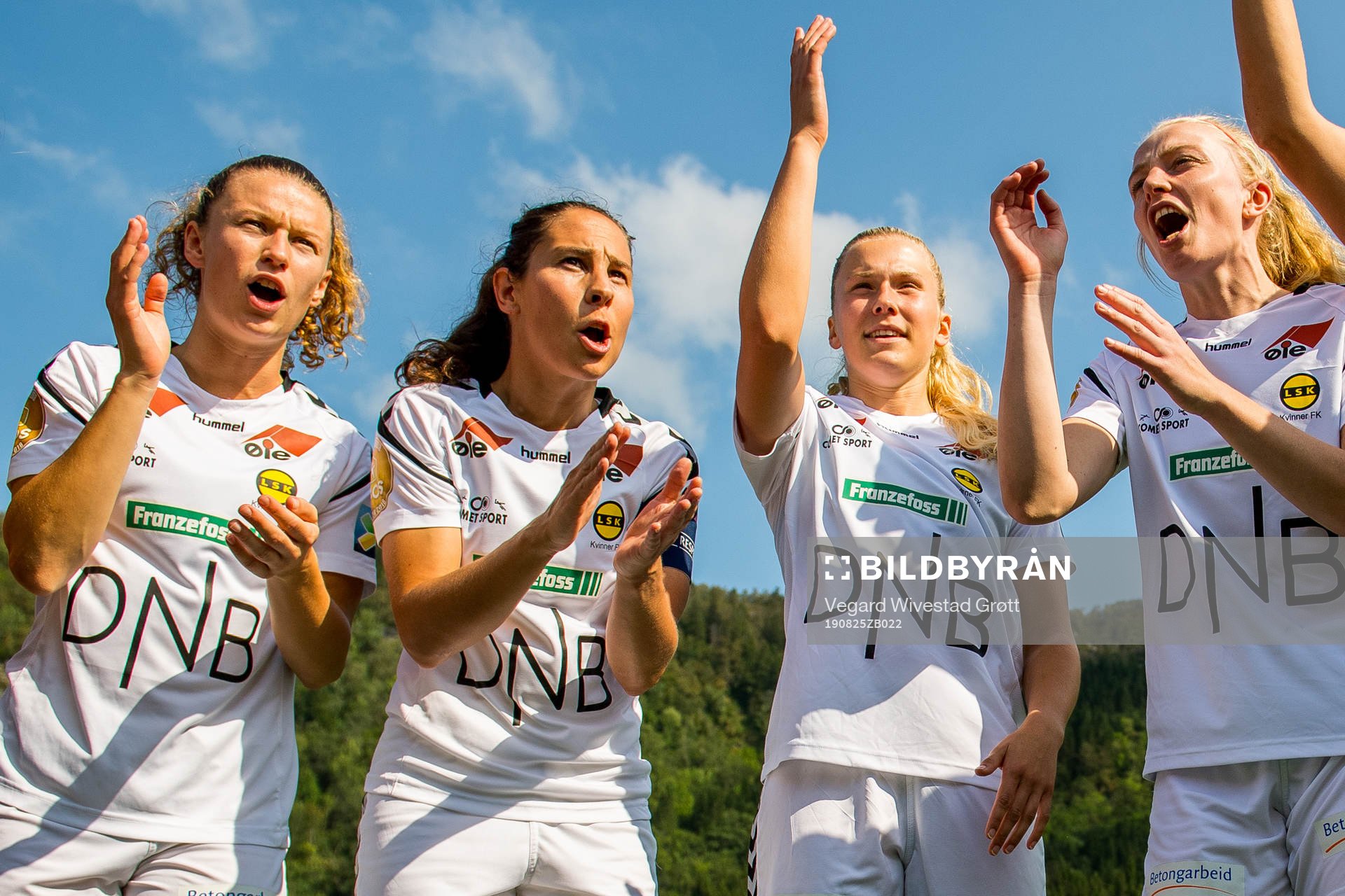 Synne Skinnes Hansen, Ingrid Moe Wold, Emilie Nautnes and