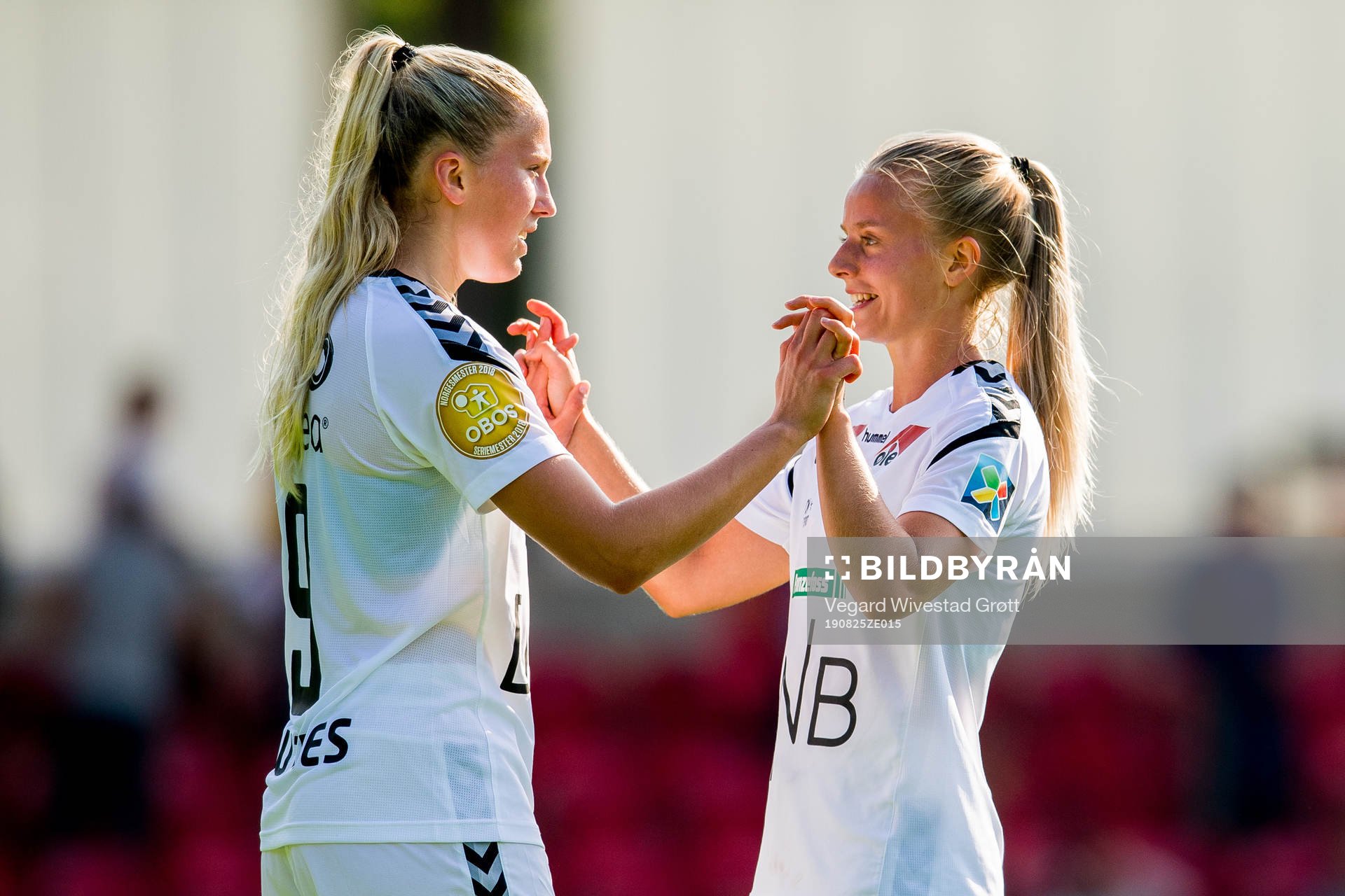 Emilie Nautnes and Emilie Marie Woldvik of LSK Kvinner