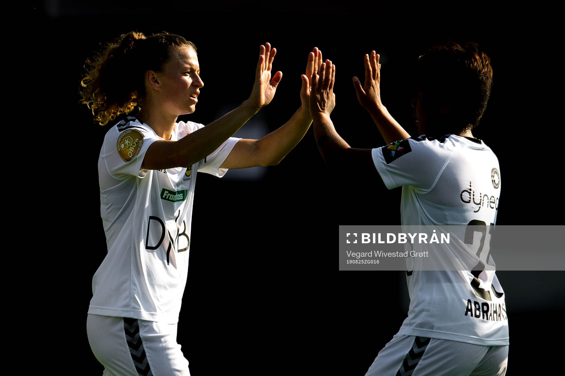 Synne Skinnes Hansen of LSK Kvinner celebrates with
