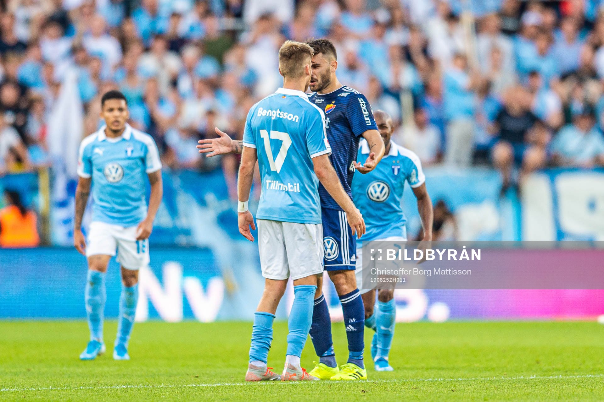 Malmö FFs Rasmus Bengtsson och Djurgårdens Astrit