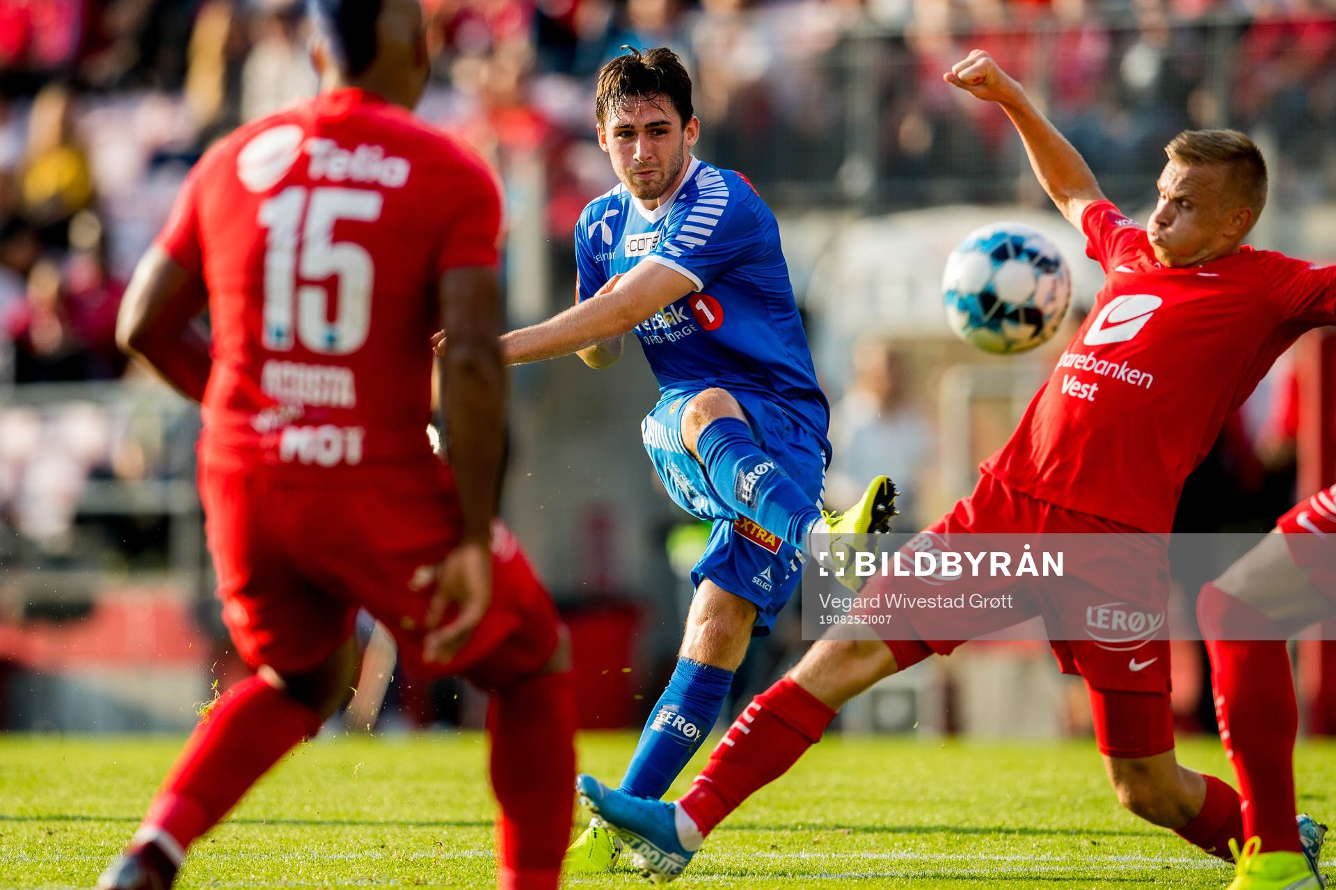 Aidan Barlow of Tromsø  with an attempt