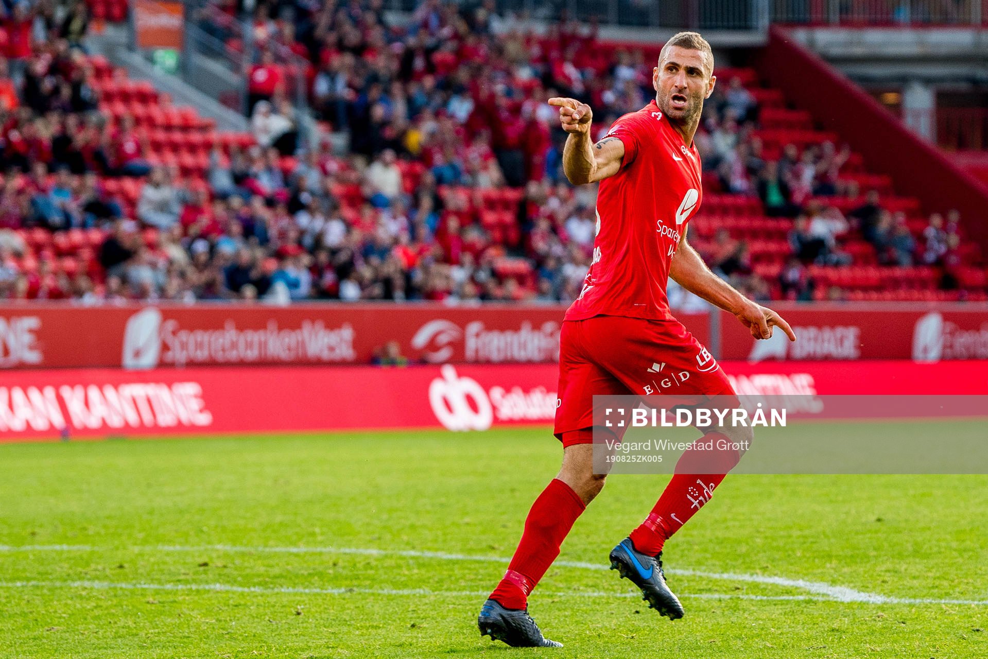 Azar Karadas of Brann celebrates