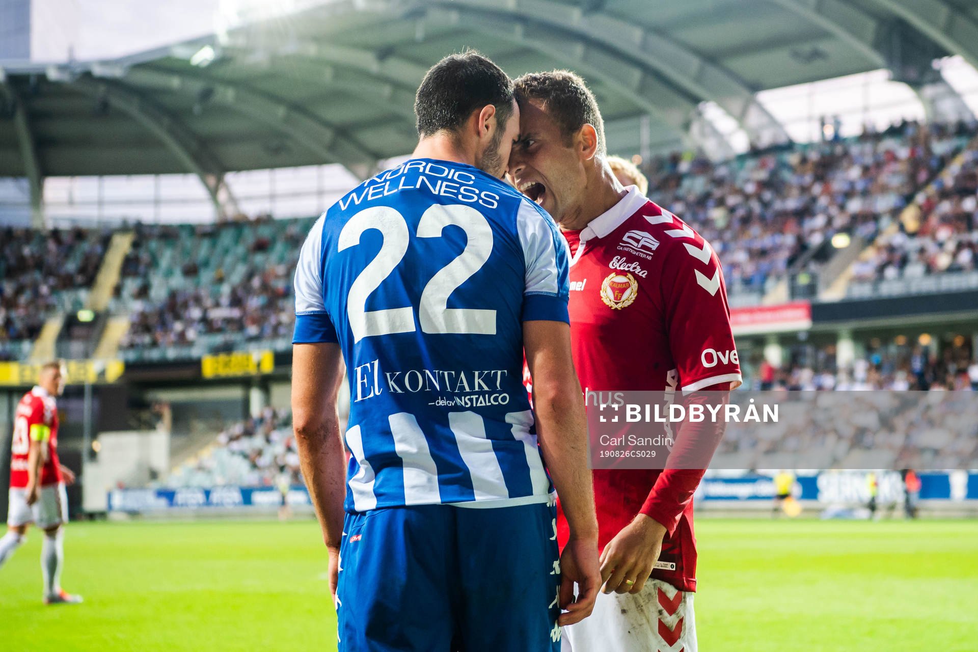 IFK Göteborgs Giorgi Kharaishvili i dispyt med Kalmars