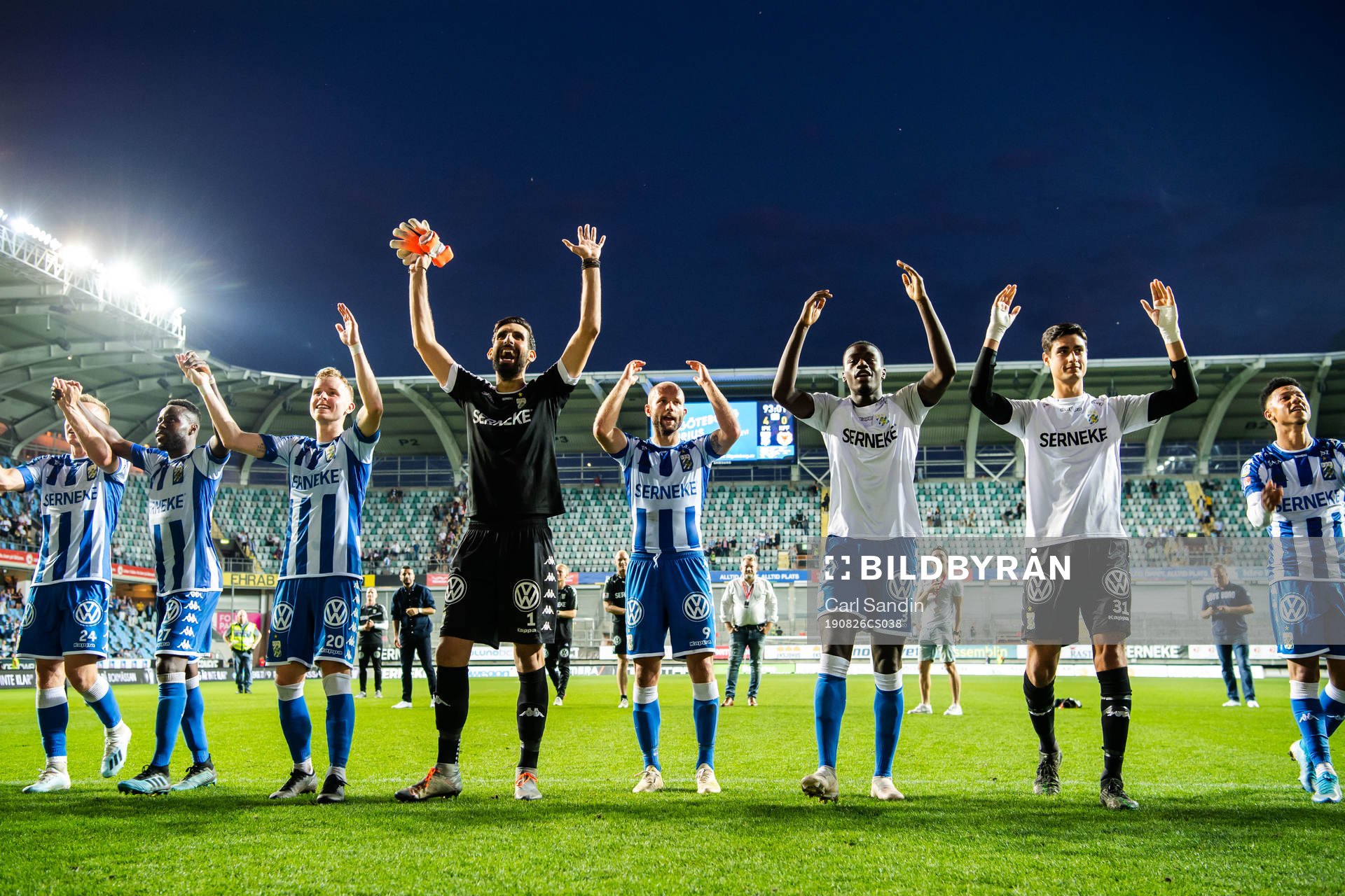 IFK Göteborgs spelare jublar