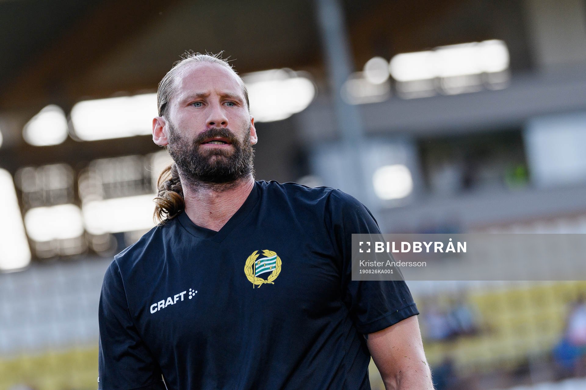 Hammarbys målvakt Johan Wiland före fotbollsmatchen i