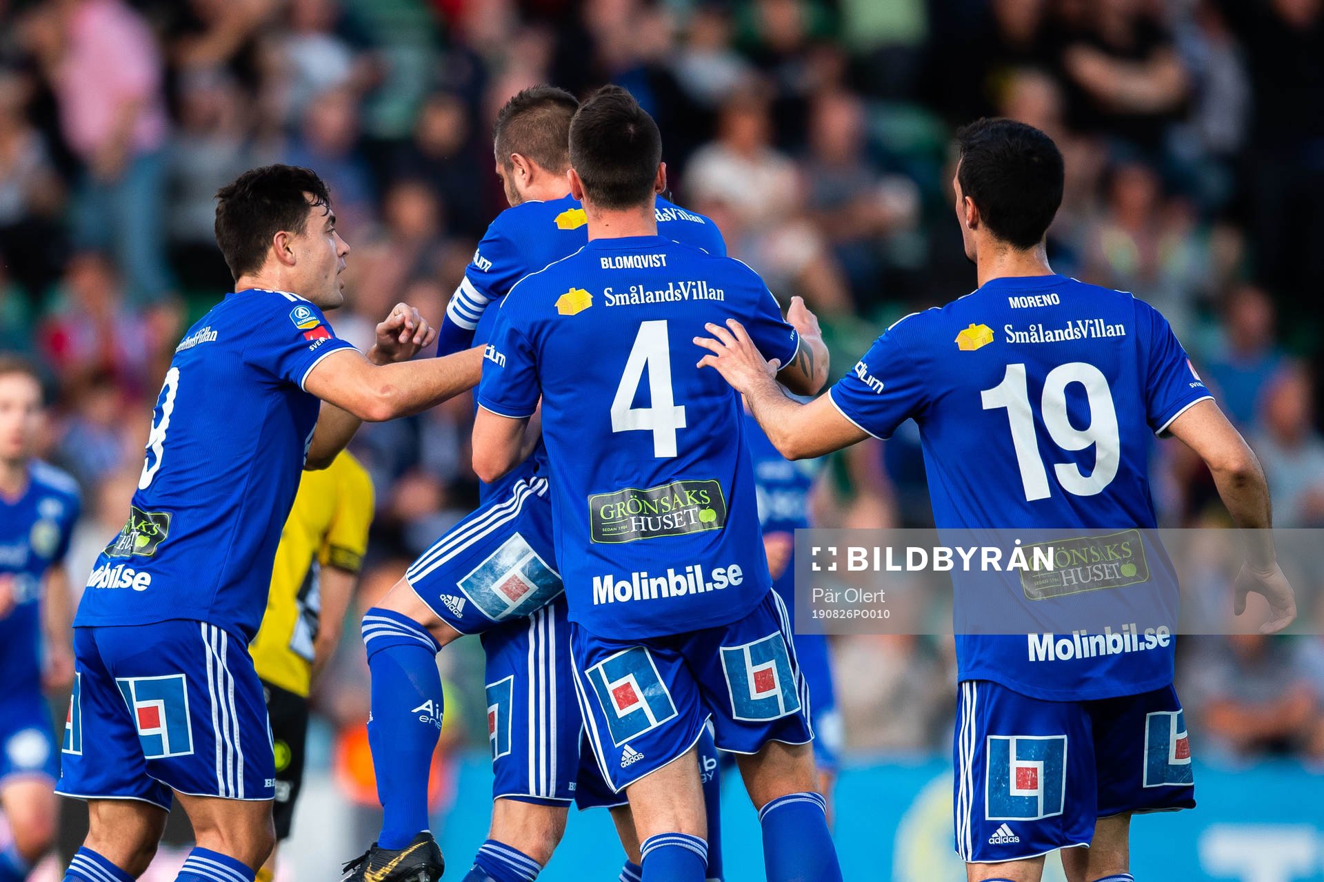 Sundsvalls Eric Björkander jublar med lagkamrater efter 1-1 under fotbollsmatchen i Allsvenskan mellan GIF Sundsvall och Elfsborg den 26 augusti 2019 i Sundsvall.