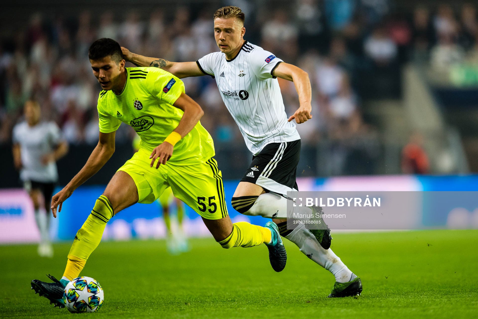 Dino Peric of Dinamo Zagreb and Alexander Toft Søderlund