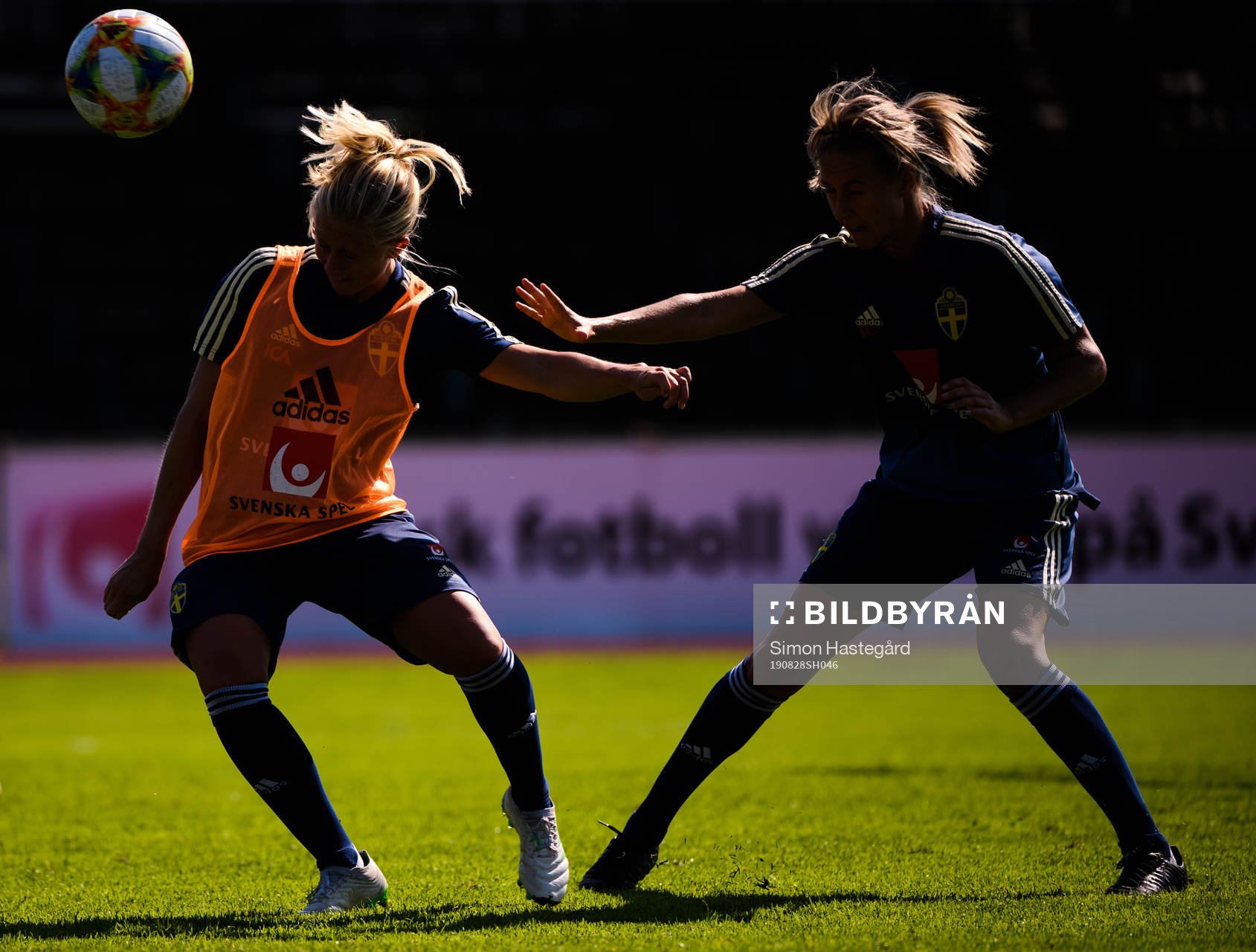 Rebecka Blomqvist and Emma Kullberg of the Swedish national