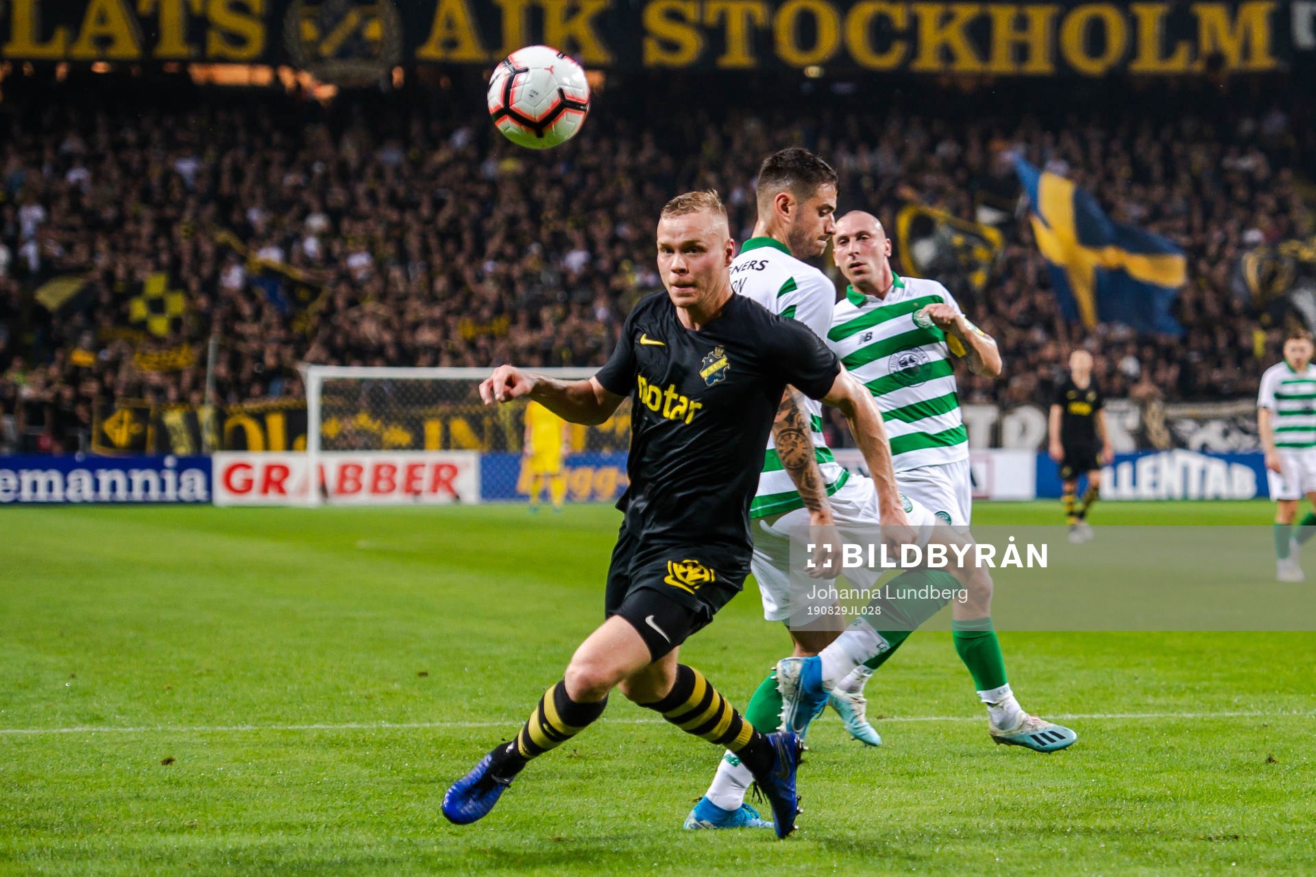 Kolbeinn Sigthorsson of AIK and Lewis Morgan of Celtic