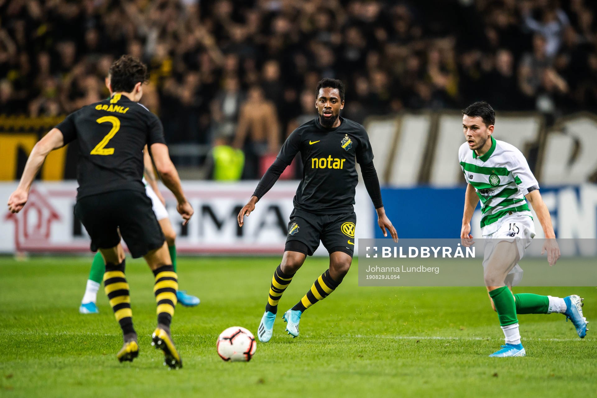 Heradi Rashidi of AIK and Lewis Morgan of Celtic