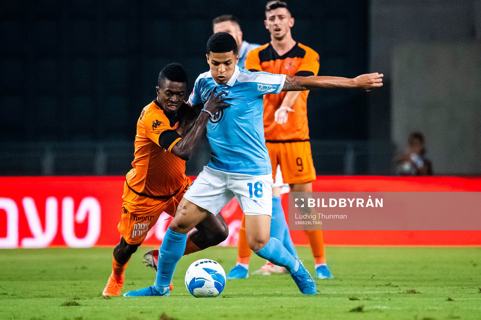 Romain Gall of Malmö FF and Ismaila Soro of Bnei Yehuda