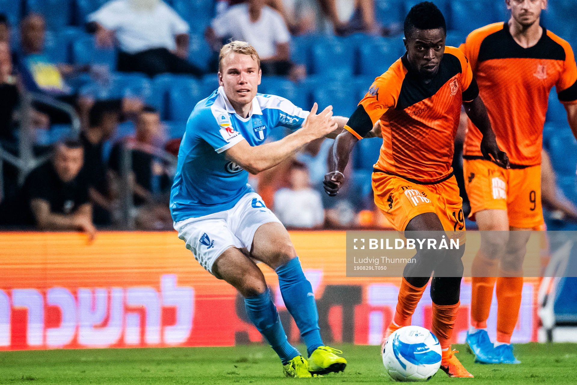 Ismaila Soro of Bnei Yehuda  and Oscar Lewicki  of Malmö FF