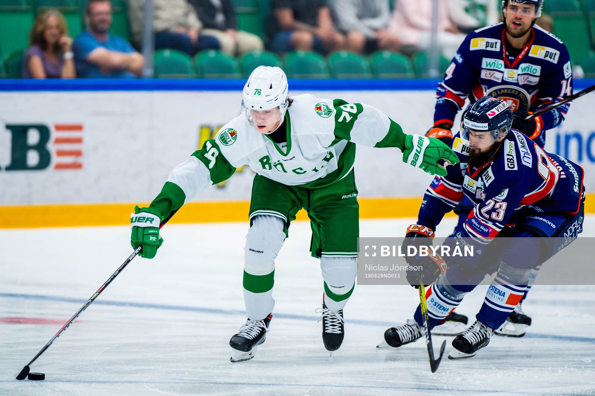 Rögles Dominik Bokk och Växjös Roman Horak