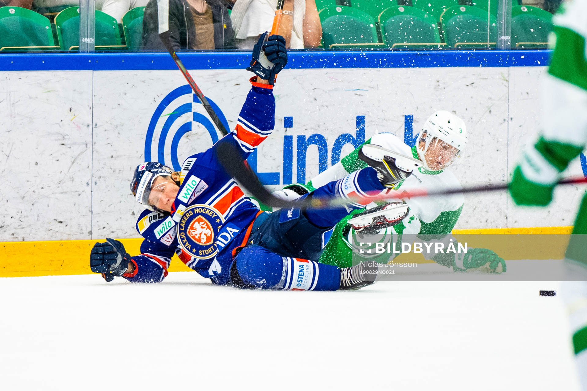 Växjös Marcus Sylvegård och Rögles  Daniel Bertov