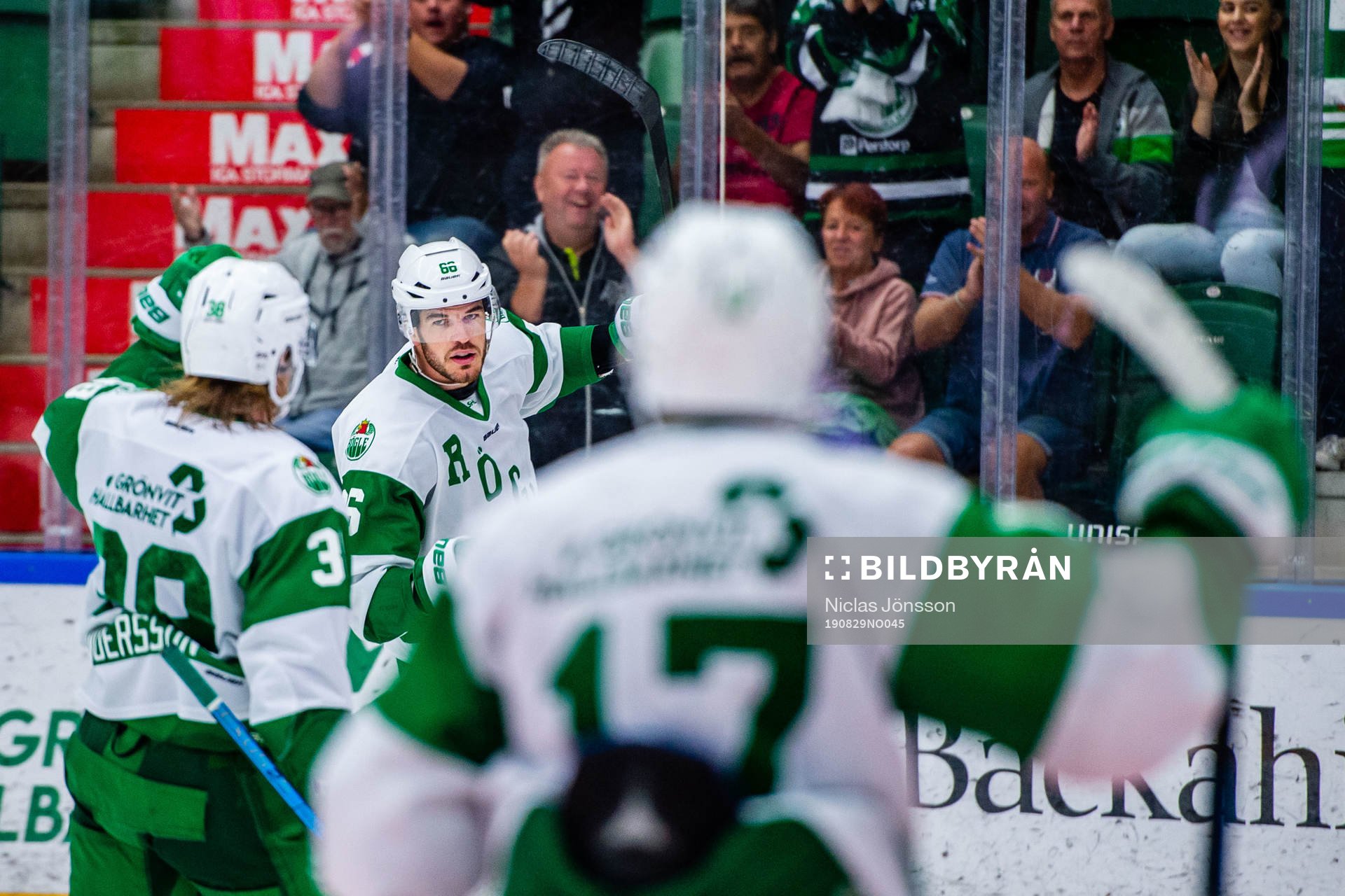 Rögles Eric Gelinas jublar