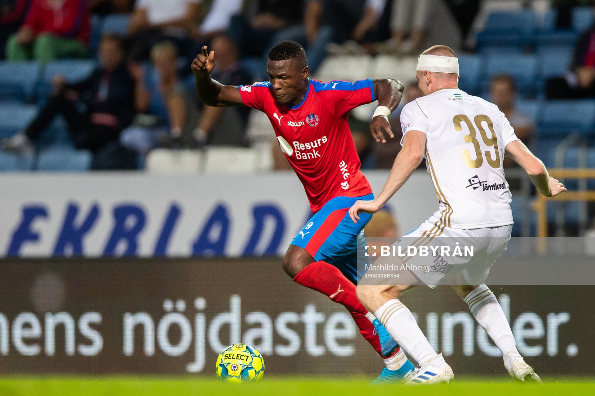 Helsingborgs Alhaji Gero och Östersunds Thomas Isherwood