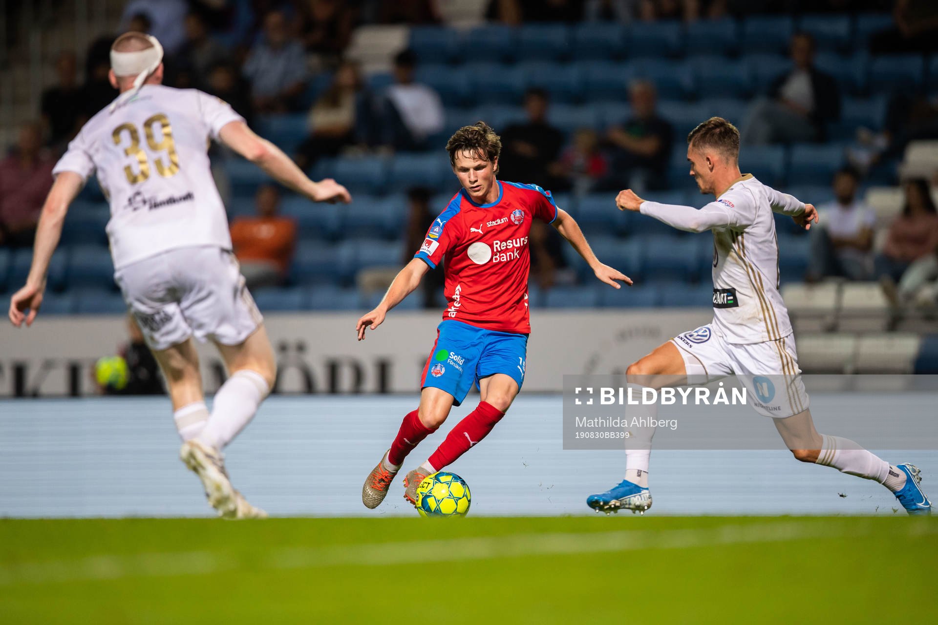 Helsingborgs Max Svensson mot Östersunds Thomas Isherwood