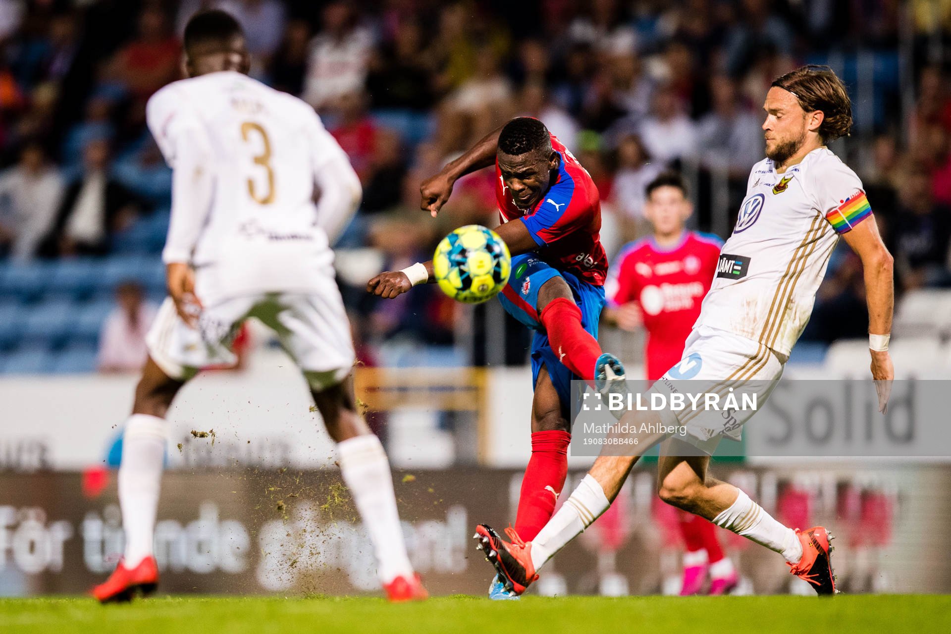 Helsingborgs Alhaji Gero och Östersunds Tom Pettersson