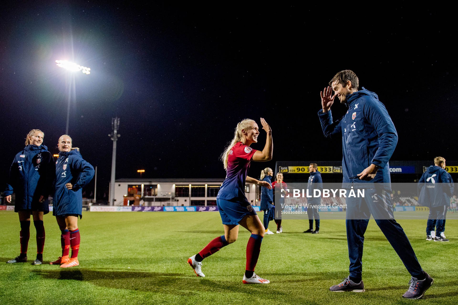 Maria Thorisdottir of Norway celebrates with Terje Skeie,