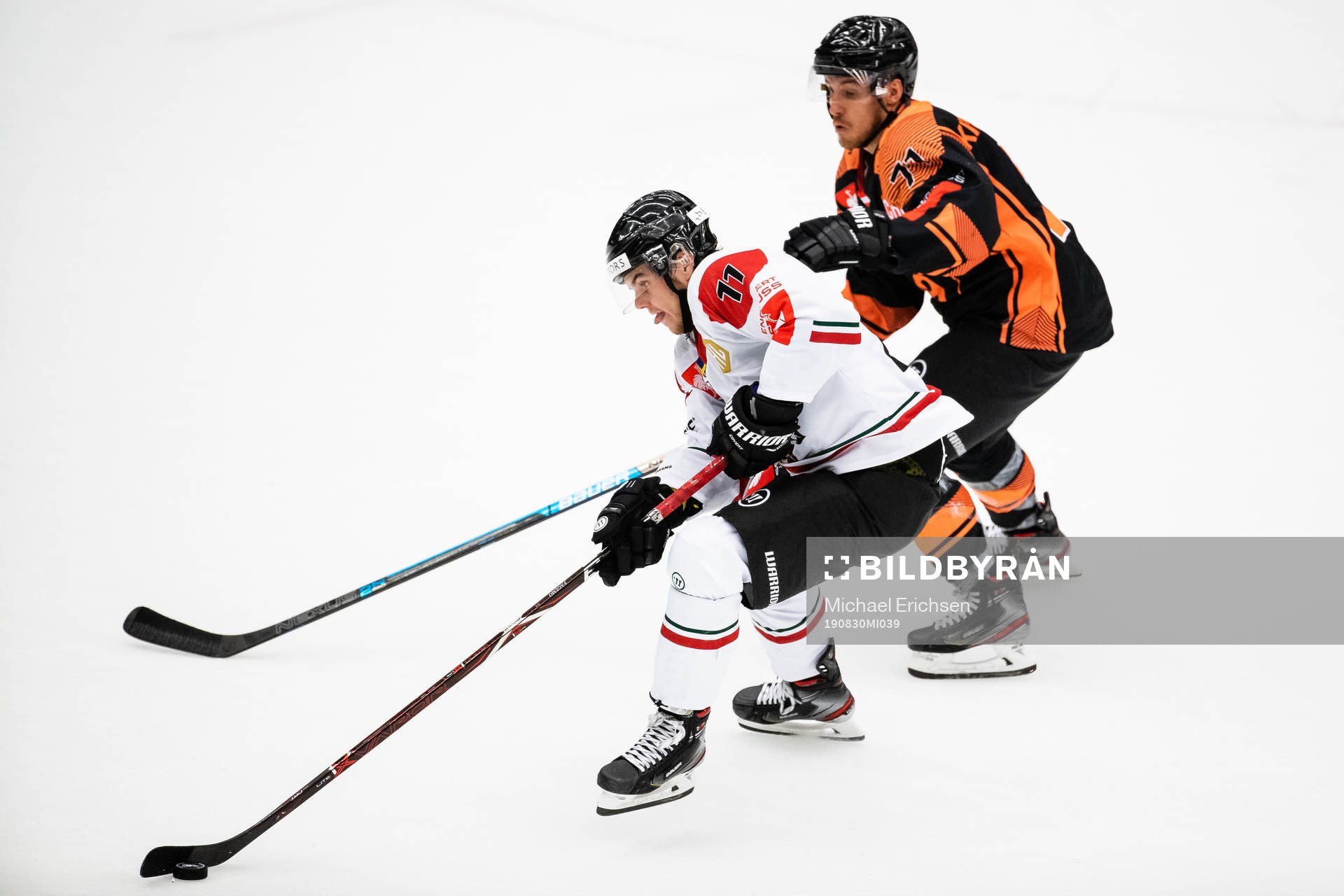 Samuel Fagemo of Frölunda and Erik Kirchschläger of