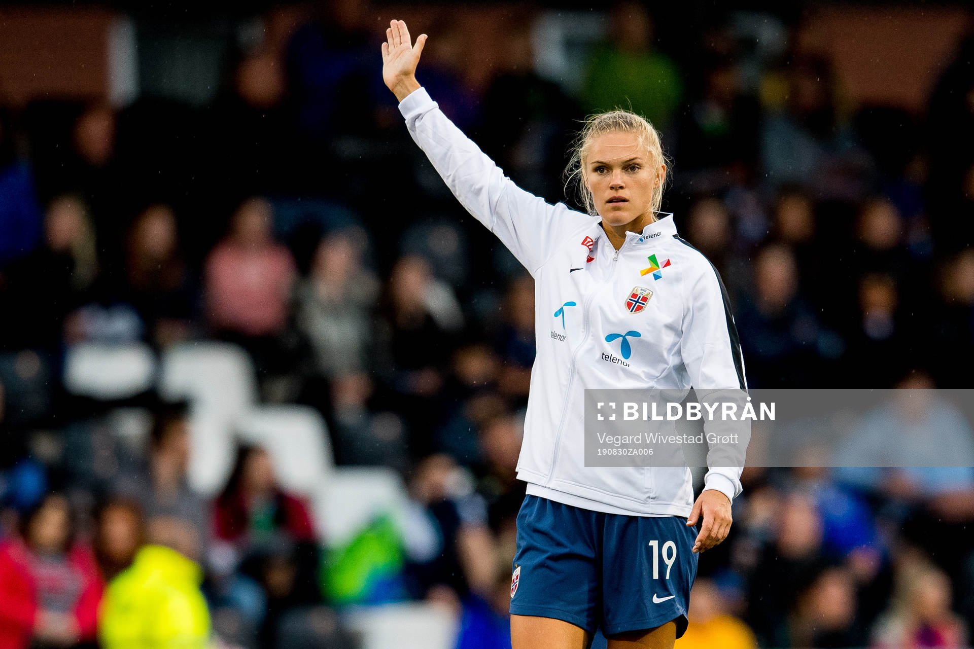 Kristine Leine of Norway warms up